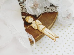 Tekturka - IHS Komunia Święta - chłopiec stojący 